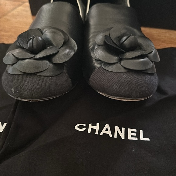 100% Authentic Chanel black Loafers with box  and 2 dust bags - Picture 3 of 7